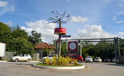 Foto da fachada do Parque Natural Municipal dos Pássaros