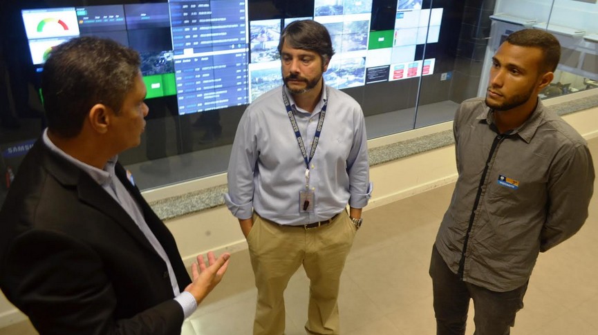 Foto durante a visita ao CICC