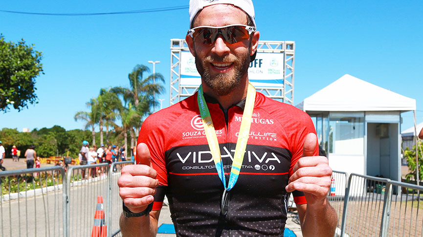 Vencedor das provas de Aquathlon e Duathlon