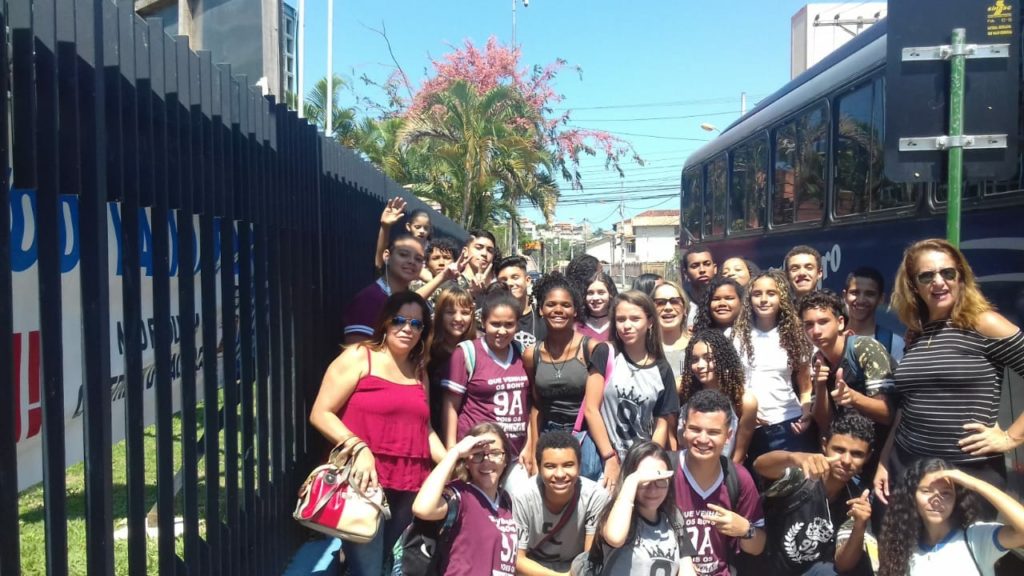 Alunos visitam IFF