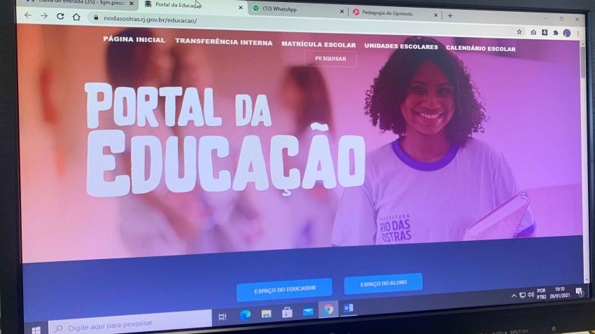 Tela do computador com o portal da educação aberto.