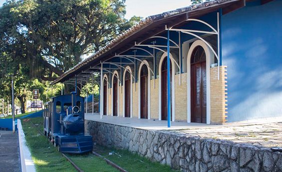 Foto da fachada do Centro Ferroviário de Cultura Guilherme Nogueira