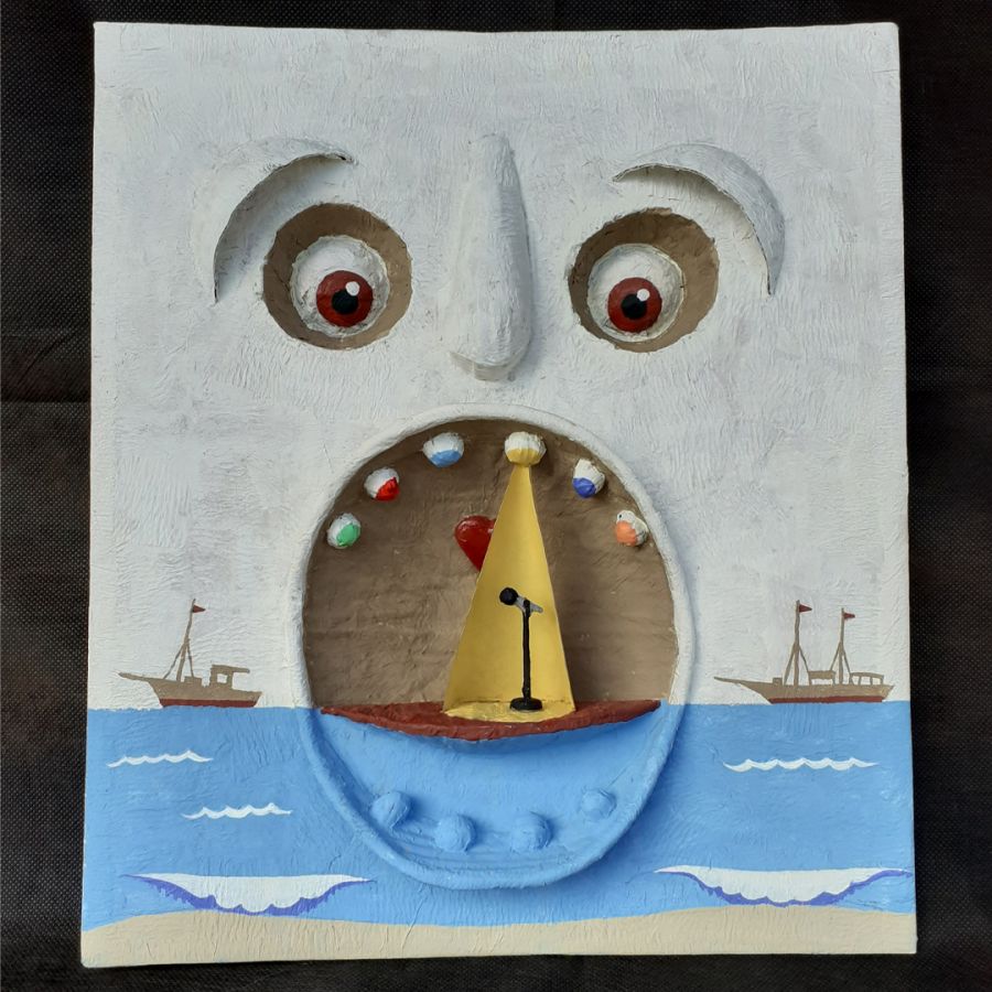 Obra do artista que faz releitura da concha acústica reunida ao mar