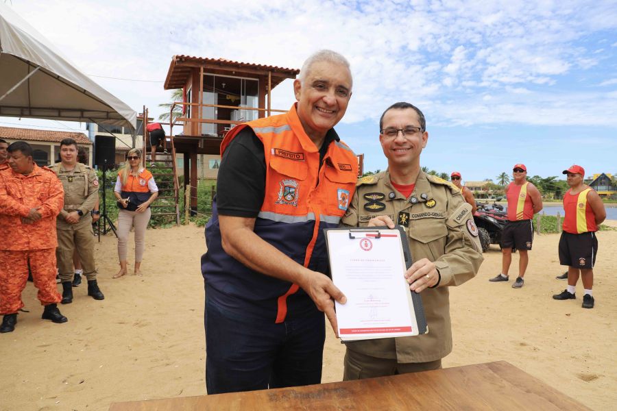 Rio das Ostras inaugura posto de guarda-vidas na Boca da Barra