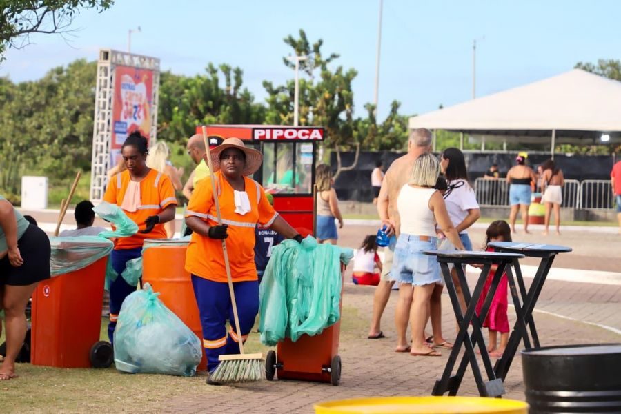 Serviços Públicos garantem nota 10 no Carnaval de Rio das Ostras Serviços Públicos garantem nota 10 no Carnaval de Rio das Ostras