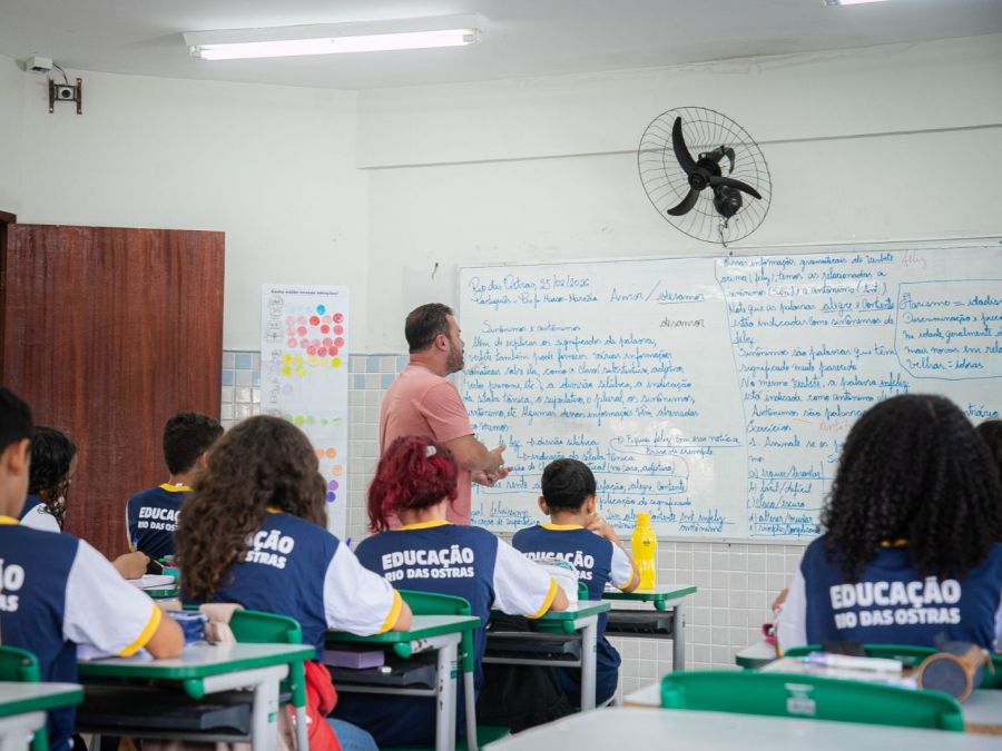 Escolas municipais retomam as aulas nesta terça-feira, dia 3 Escolas municipais retomam as aulas nesta terça-feira, dia 3
