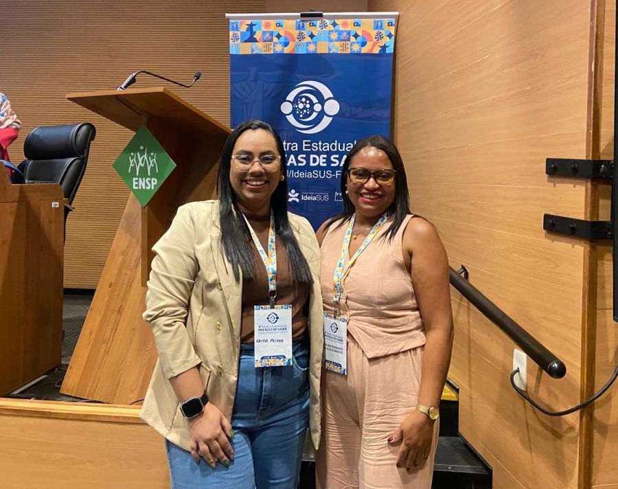 rio das ostras e selecionada para 6a mostra estadual de praticas de saude raissa peixoto e paloma guimaraes apresentaram a experiencia na mostra estadual fotodivulgacao Prefeitura de Rio das Ostras-radardasaude