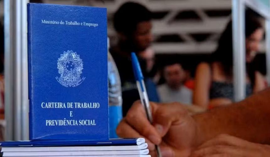 Banco de Empregos oferece 576 vagas