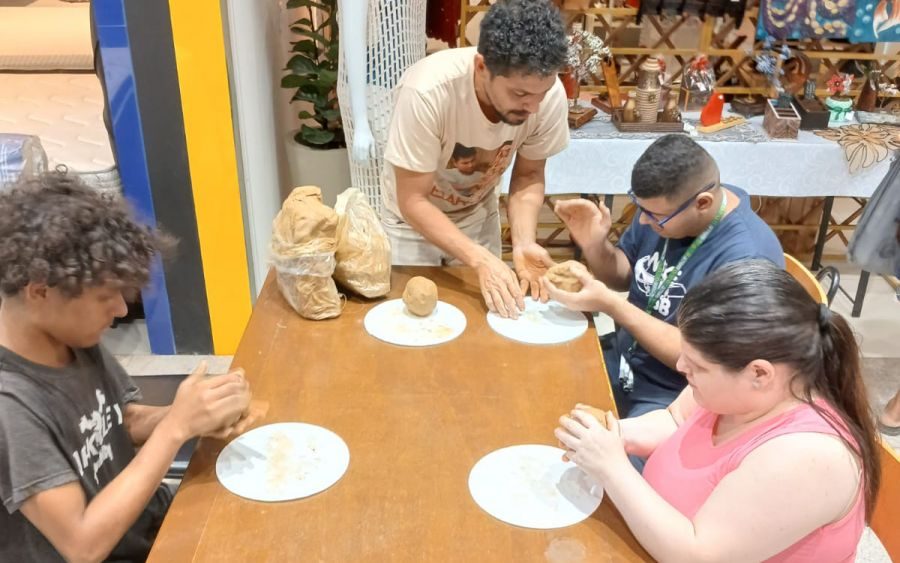 Oficina para deficientes visuais tem o apoio da Froc