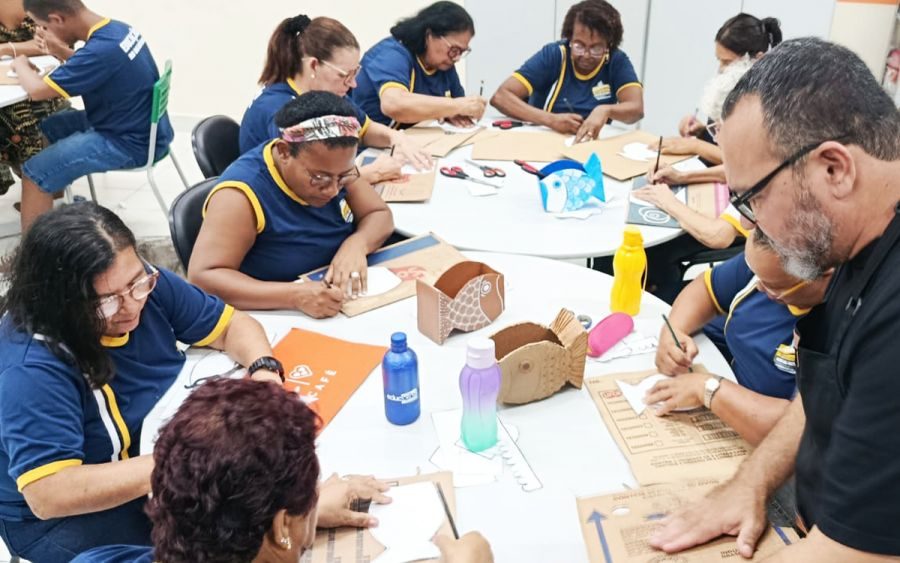 Projeto Bastidores capacita alunos da rede municipal para o mercado da arte Projeto Bastidores capacita alunos da rede municipal para o mercado da arte