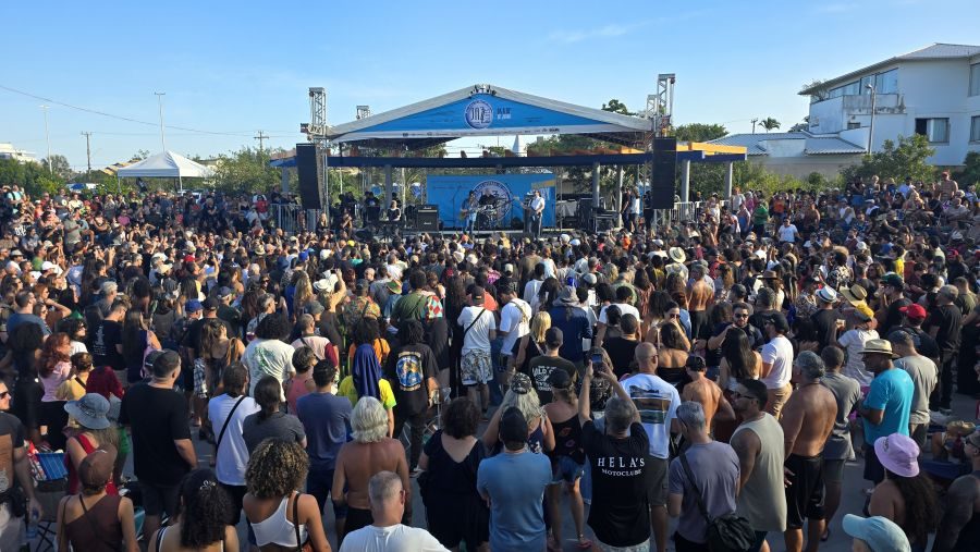Rio das Ostras Jazz & Blues atrai turistas e movimenta a cidade Rio das Ostras Jazz & Blues atrai turistas e movimenta a cidade
