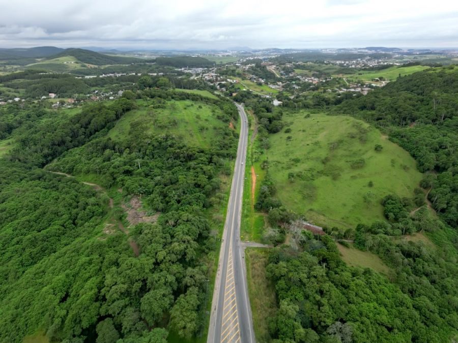 Rio das Ostras e Macaé reforçam articulação por duplicação da RJ-106 Rio das Ostras e Macaé reforçam articulação por duplicação da RJ-106