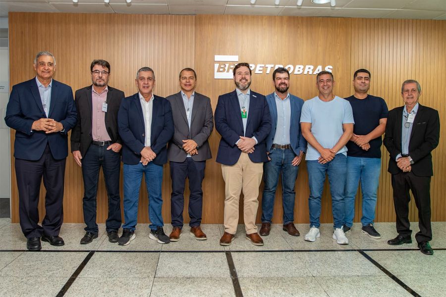 Município participa de reunião sobre novos investimentos na Bacia Município participa de reunião sobre novos investimentos na Bacia