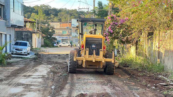 Serviços Públicos continua com serviços de manutenção por toda Cidade