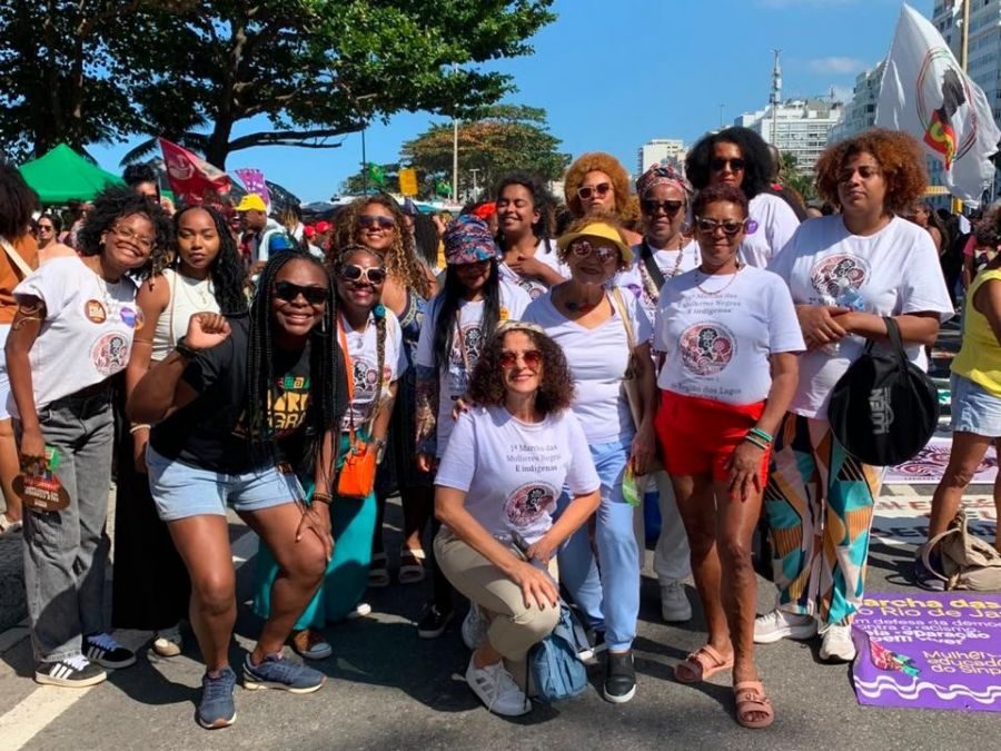 Rio das Ostras participa da XII Marcha de Mulheres Negras Rio das Ostras participa da XII Marcha de Mulheres Negras