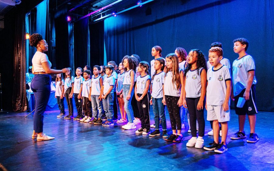 Estudantes são premiados em Prêmio Literário