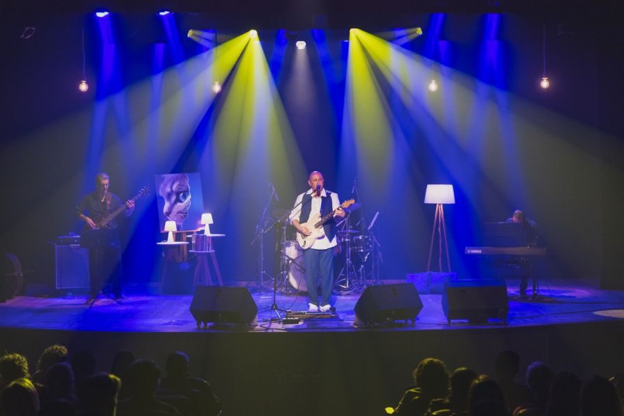 Teatro Municipal apresenta show “Tudo Azul”