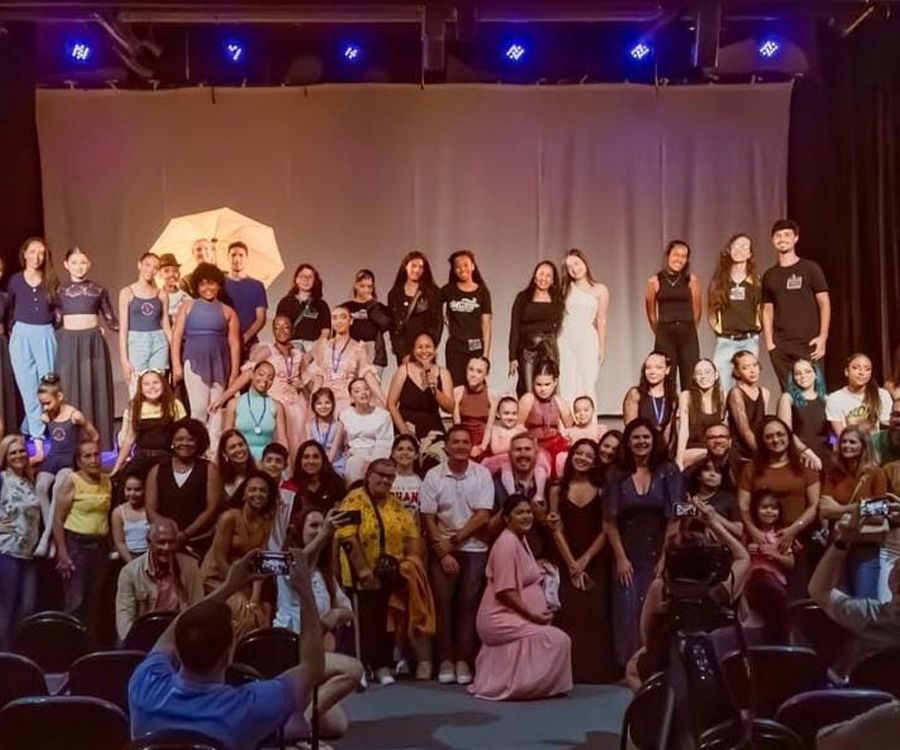Teatro Joel Barcellos promove mostra de arte Cultura Primavera