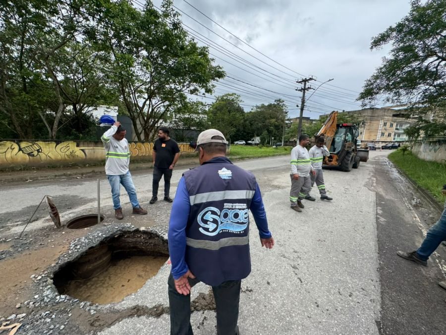 Prefeitura mobiliza equipes para serviço de manutenção no Colinas