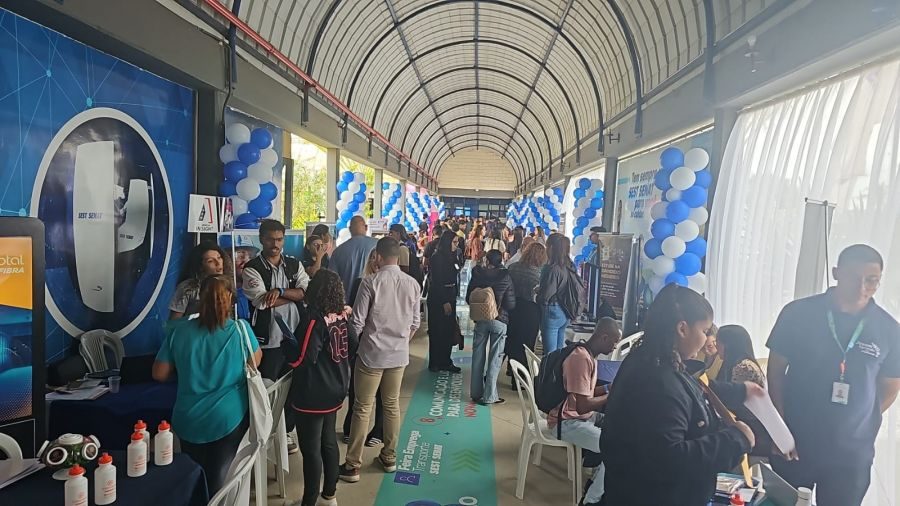 Rio das Ostras participa do Contrata Transporte