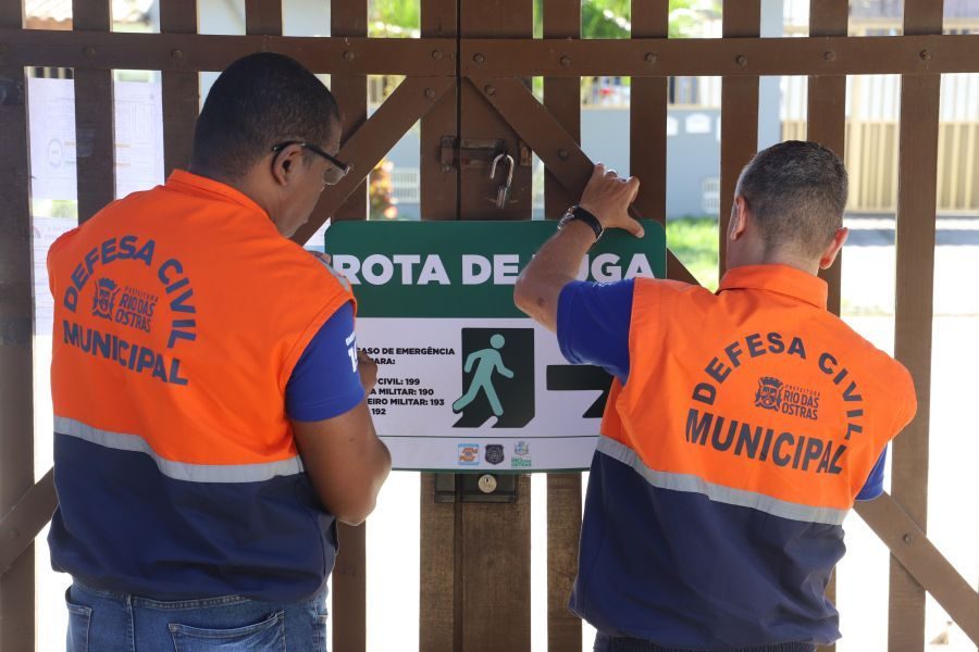 Simulado de Evacuação Escolar no Colégio América Abdalla Simulado de Evacuação Escolar no Colégio América Abdalla